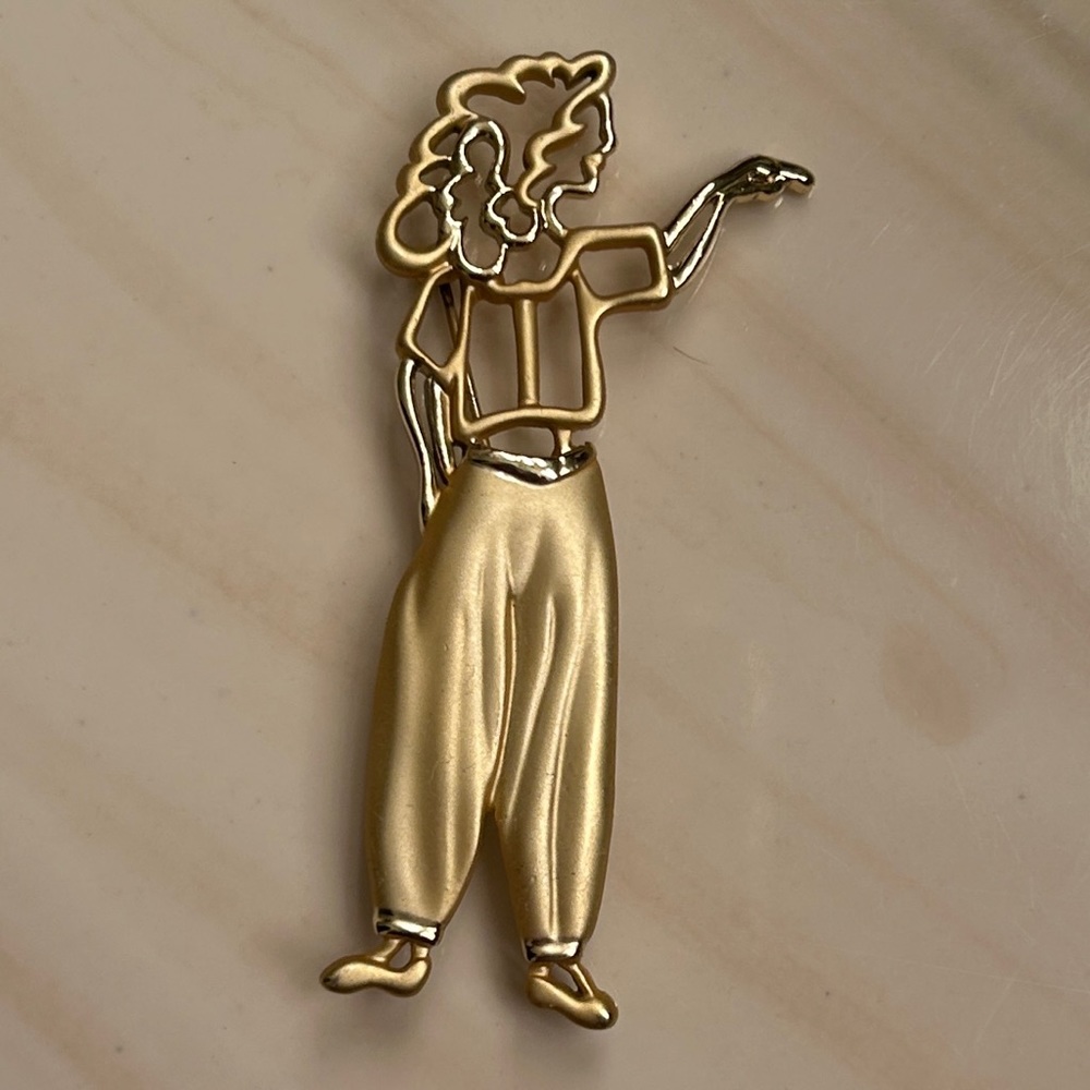Brooch AJC Woman in Harem Pants Goldtone Vtg